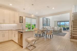 5475 SUMMIT GLEN, BRADENTON, FL 34203 Sold 08/28/25