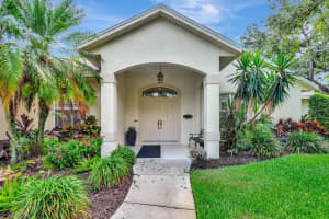 8047 DESOTO WOODS DRIVE, SARASOTA, FL 34243 - MLS#MFRA4654459