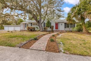 102 28th St W, BRADENTON