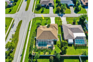 3616 8TH PLACE, CAPE CORAL, FL 33904 - MLS#MFRA4654503
