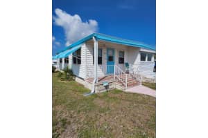 1904 ILLINOIS AVENUE, BRADENTON, FL 34207 Sold 08/14/25