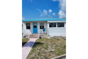 1904 ILLINOIS AVENUE, BRADENTON, FL 34207 Sold 08/14/25
