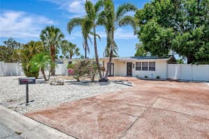 2363 MILFORD CIRCLE, SARASOTA, FL 34239 - MLS#MFRA4654562
