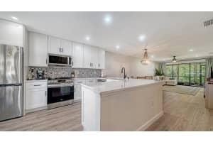 946 BENEVA ROAD, SARASOTA, FL 34232 - MLS#MFRA4654603
