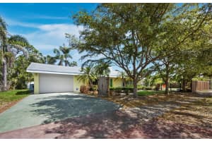 335 ARTHUR DRIVE, SARASOTA, FL 34236 Sold 08/26/25
