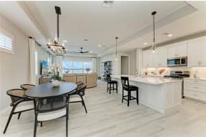 909 CROSSWIND AVENUE, SARASOTA, FL 34240 - MLS#MFRA4654661