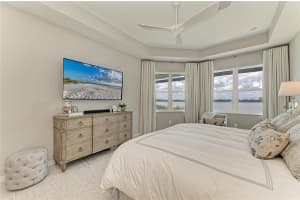 909 CROSSWIND AVENUE, SARASOTA, FL 34240 - MLS#MFRA4654661