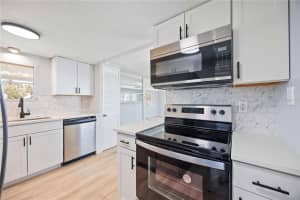 5213 BEL AIR AVENUE, SARASOTA, FL 34234 Sold 08/20/25
