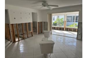 683 SPANISH DRIVE, LONGBOAT KEY, FL 34228 Sold 07/14/25