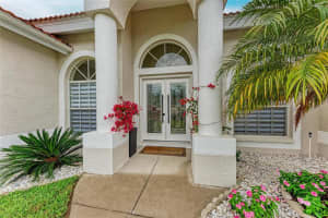 7327 38TH COURT EAST, SARASOTA, FL 34243 - MLS#MFRA4654793