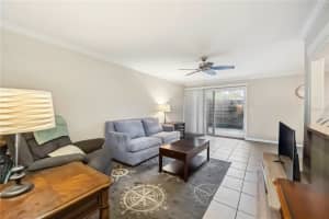 6860 WHITMAN COURT, SARASOTA, FL 34243 - MLS#MFRA4654855