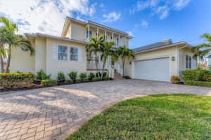 634 KEY ROYALE DRIVE, HOLMES BEACH, FL 34217 - MLS#MFRA4654856