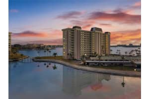 4775 Cove Cir #202, ST PETERSBURG