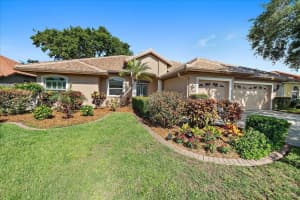 5584 Eastwind Dr, SARASOTA