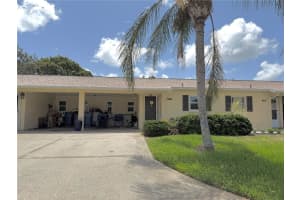 390 301 Blvd W #2c, BRADENTON