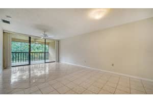 5255 LAKE VILLAGE DRIVE, SARASOTA, FL 34235 - MLS#MFRA4654936