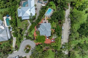 8963 FISHERMENS BAY DRIVE, SARASOTA, FL 34231 - MLS#MFRA4654953