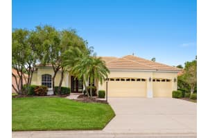 6811 HONEYSUCKLE TRAIL, LAKEWOOD RANCH, FL 34202 - MLS#MFRA4654967
