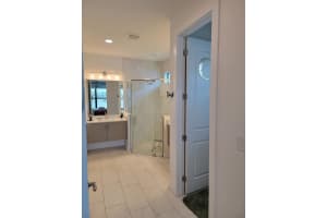 5219 BARNETT CIRCLE, BRADENTON, FL 34211 Sold 09/02/25