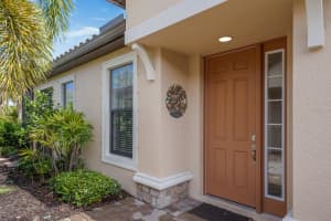8291 VARENNA DRIVE, SARASOTA, FL 34231 - MLS#MFRA4655010