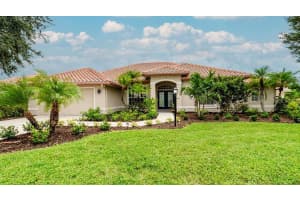 5897 Carriage Dr, SARASOTA