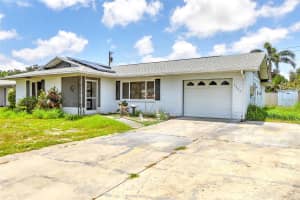 3303 CAMBRIDGE DRIVE, BRADENTON, FL 34205 Sold 07/28/25
