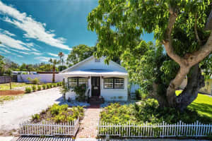 717 84TH STREET, BRADENTON, FL 34209 Sold 07/31/25
