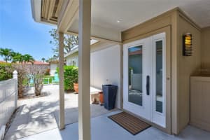 139 VISTA HERMOSA CIRCLE, SARASOTA, FL 34242 Sold 09/26/25