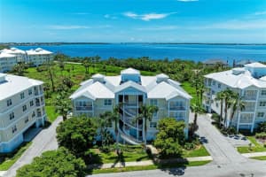 7820 34th Ave W #102, BRADENTON