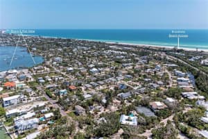 681 FOX STREET, LONGBOAT KEY, FL 34228 Sold 06/25/25