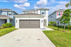 9040 Tequila Sunrise Dr, SARASOTA
