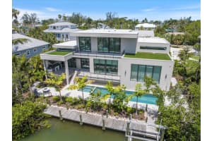 590 De Narvaez Dr, LONGBOAT KEY