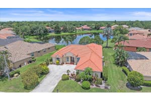 5523 Secluded Oaks Way, SARASOTA
