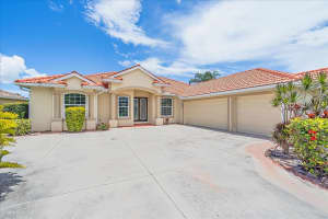 5523 SECLUDED OAKS WAY, SARASOTA, FL 34233 - MLS#MFRA4655542