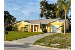 5615 Waneta Pl, SARASOTA