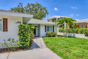 2141 HYDE PARK STREET, SARASOTA, FL 34239 - MLS#MFRA4655596