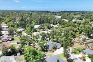 2866 RAINBOW CIRCLE, SARASOTA, FL 34231 - MLS#MFRA4655606