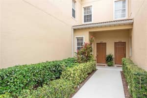3698 PARKRIDGE CIRCLE, SARASOTA, FL 34243 - MLS#MFRA4655624