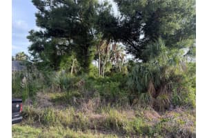 365 LA PLAYA LN, PORT CHARLOTTE, FL 33953 - MLS#MFRA4655635