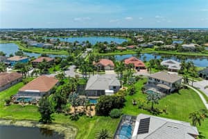 303 COCKLE SHELL LOOP, APOLLO BEACH, FL 33572 - MLS#MFRA4655706