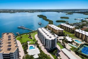 8735 MIDNIGHT PASS ROAD, SARASOTA, FL 34242 - MLS#MFRA4655794