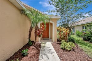 6352 ROBIN COVE, LAKEWOOD RANCH, FL 34202 - MLS#MFRA4655817