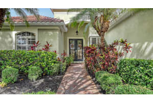 7012 TREYMORE COURT, SARASOTA, FL 34243 Sold 08/11/25
