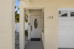 123 52ND STREET, BRADENTON BEACH, FL 34217 Sold 09/02/25