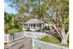 520 27th St W, BRADENTON