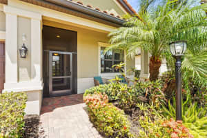 4716 ROYAL DORNOCH CIRCLE, LAKEWOOD RANCH, FL 34211 Sold 12/01/25