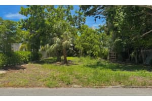 718 HUDSON AVENUE, SARASOTA, FL 34236 - MLS#MFRA4655907