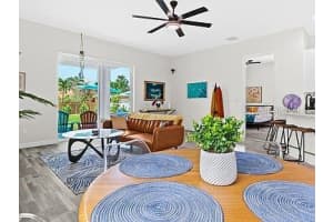 2420 VALENTINE ST, SARASOTA, FL 34238 - MLS#MFRA4655940