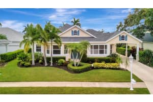 4727 Starboard Dr, BRADENTON