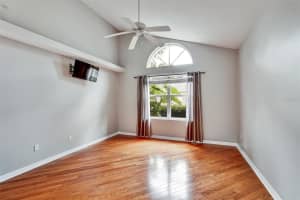 1112 GOLFVIEW WOODS DRIVE, SUN CITY CENTER, FL 33573 Sold 10/15/25